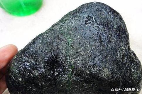 翡翠的稀有品种,稀有翡翠原石种类-第1张图片-翡翠网 翡翠的稀有品种,稀有翡翠原石种类-第1张图片-翡翠网