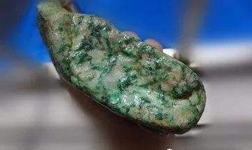 翡翠原石知识秘籍翡翠原石取料技巧-第1张图片-翡翠网 翡翠原石知识秘籍翡翠原石取料技巧-第1张图片-翡翠网