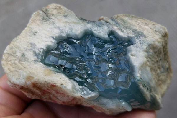 丹东哪里能鉴定翡翠,丹东翡翠原石在哪卖-第2张图片-翡翠网 丹东哪里能鉴定翡翠,丹东翡翠原石在哪卖-第2张图片-翡翠网