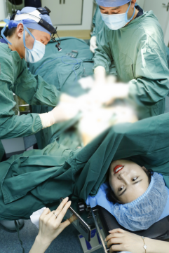 直播隆胸项目有哪些,直播隆胸项目-第1张图片-翡翠网