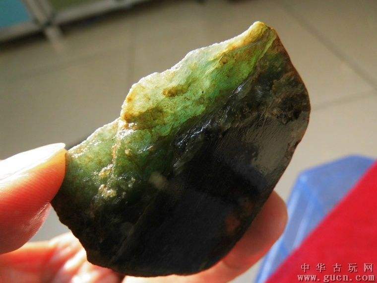 保山蓝水翡翠原石图片,保山蓝水翡翠原石-第1张图片-翡翠网 保山蓝水翡翠原石图片,保山蓝水翡翠原石-第1张图片-翡翠网