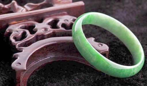 翠花手镯,兴隆翡翠手镯-第1张图片-翡翠网 翠花手镯,兴隆翡翠手镯-第1张图片-翡翠网