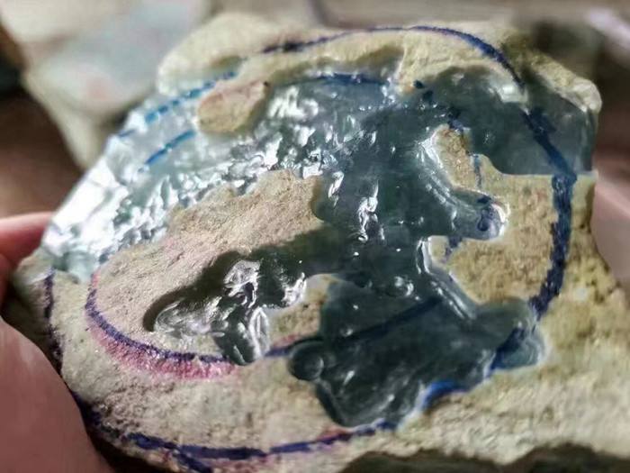 翡翠原石正场口料翡翠原石哪个场口的料子好-第1张图片-翡翠网 翡翠原石正场口料翡翠原石哪个场口的料子好-第1张图片-翡翠网