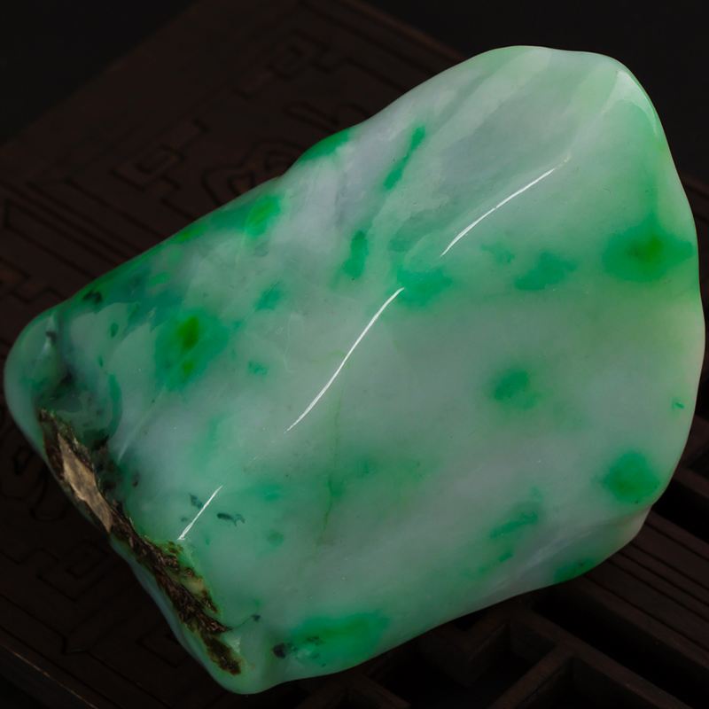 陕西彩玉原石渠县糯化种翡翠原石-第2张图片-翡翠网 陕西彩玉原石渠县糯化种翡翠原石-第2张图片-翡翠网