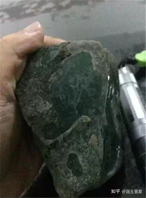 木那沙翡翠原石是什么的简单介绍-第1张图片-翡翠网 木那沙翡翠原石是什么的简单介绍-第1张图片-翡翠网