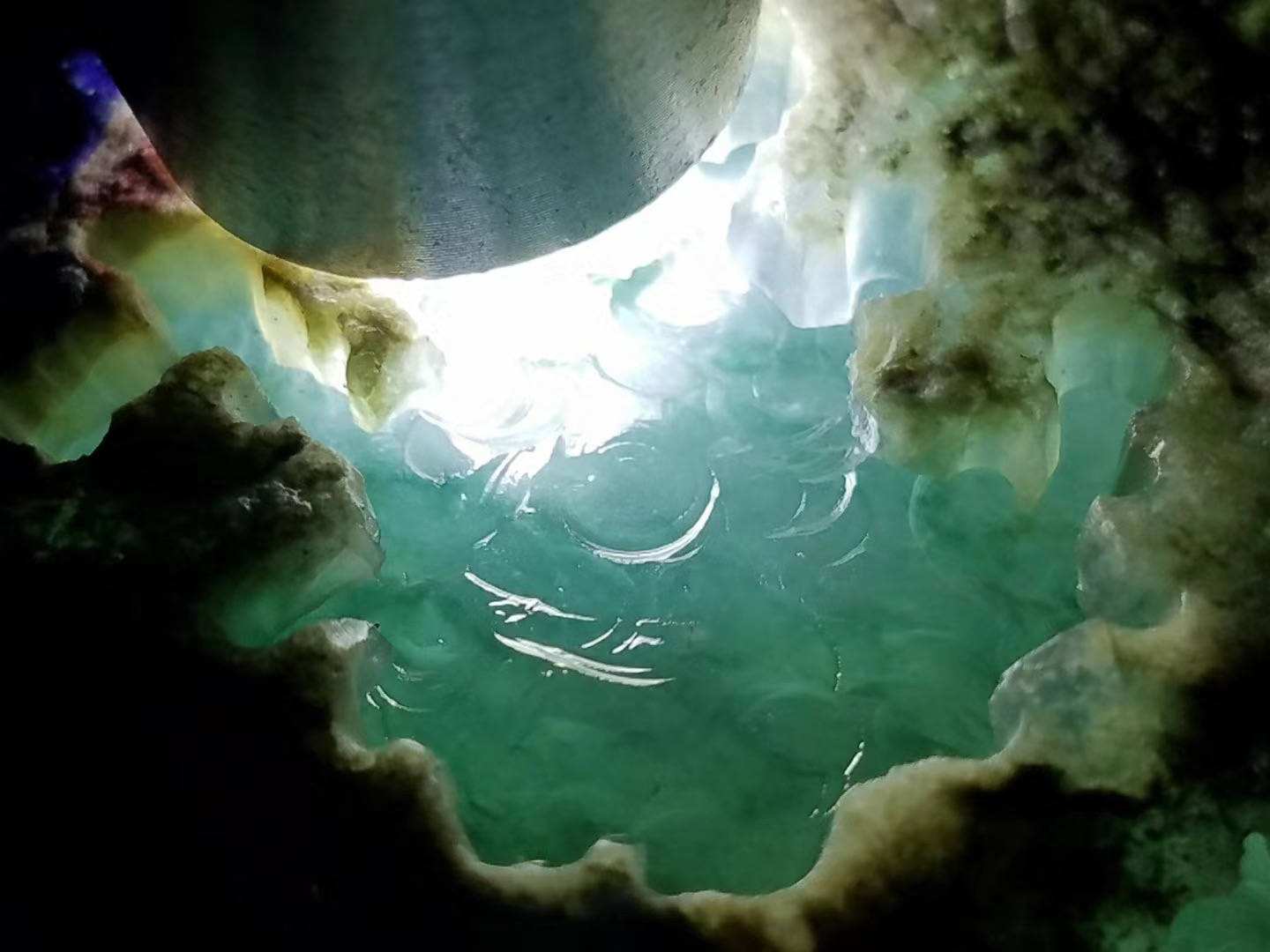 文山翡翠原石怎么挑选,文山翡翠原石怎么挑选好坏-第1张图片-翡翠网 文山翡翠原石怎么挑选,文山翡翠原石怎么挑选好坏-第1张图片-翡翠网