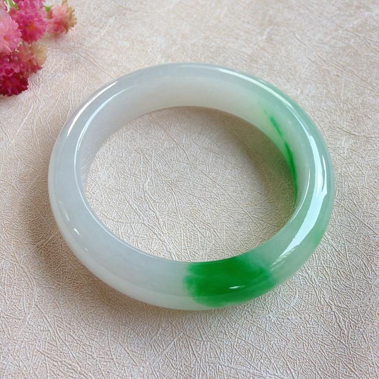 各种翡翠手镯价格及图片顶级翡翠手镯图片价格-第1张图片-翡翠网 各种翡翠手镯价格及图片顶级翡翠手镯图片价格-第1张图片-翡翠网