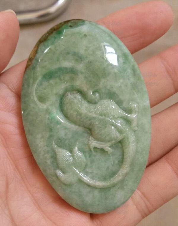 翡翠用什么敲击翡翠碰拳基础知识-第1张图片-翡翠网 翡翠用什么敲击翡翠碰拳基础知识-第1张图片-翡翠网