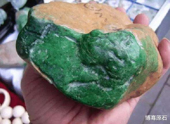 翡翠原石的魅力平平淡淡的翡翠原石-第2张图片-翡翠网