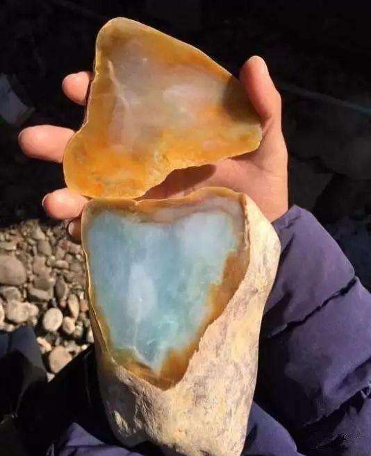 翡翠原石切垮翡翠原石切垮视频-第1张图片-翡翠网 翡翠原石切垮翡翠原石切垮视频-第1张图片-翡翠网