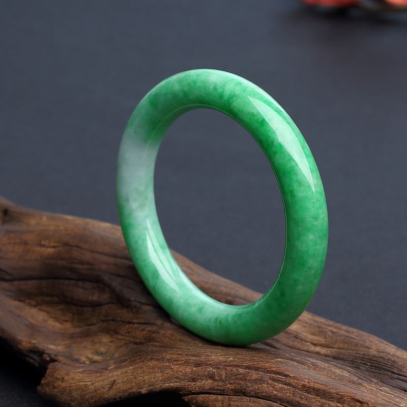 豆种翡翠佛多少钱笑佛细豆种翡翠价格-第2张图片-翡翠网 豆种翡翠佛多少钱笑佛细豆种翡翠价格-第2张图片-翡翠网