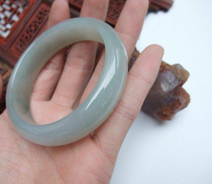 厚庄翡翠手镯真品图片及价格厚庄翡翠手镯真品图片-第2张图片-翡翠网 厚庄翡翠手镯真品图片及价格厚庄翡翠手镯真品图片-第2张图片-翡翠网