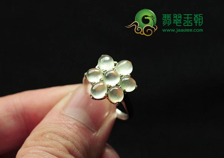 白玻璃翡翠戒指值不值钱,天然玻璃种白翡翠戒指价格-第2张图片-翡翠网 白玻璃翡翠戒指值不值钱,天然玻璃种白翡翠戒指价格-第2张图片-翡翠网