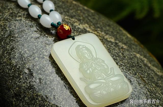 为什么说玉能养人,玉能养人也能害人-第1张图片-翡翠网 为什么说玉能养人,玉能养人也能害人-第1张图片-翡翠网