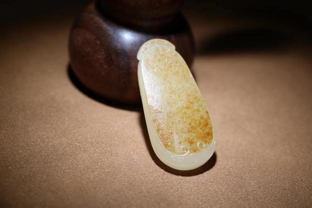 为什么说玉能养人,玉能养人也能害人-第2张图片-翡翠网 为什么说玉能养人,玉能养人也能害人-第2张图片-翡翠网