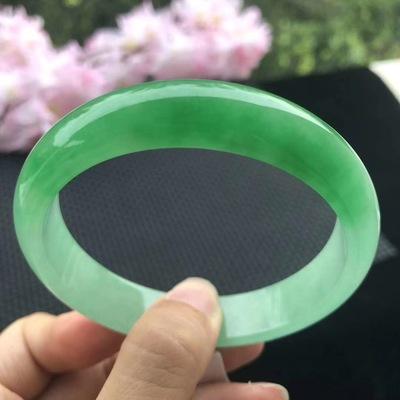 云南翡翠玉镯价格及图片大全云南翡翠手镯价格查询-第2张图片-翡翠网