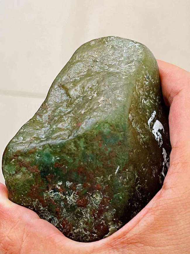 关于翡翠原石的知识哦翡翠原石知识入门-第1张图片-翡翠网 关于翡翠原石的知识哦翡翠原石知识入门-第1张图片-翡翠网