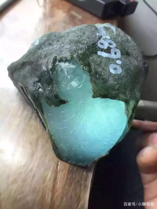 翡翠白玉石,翡翠原石白色金属-第2张图片-翡翠网 翡翠白玉石,翡翠原石白色金属-第2张图片-翡翠网