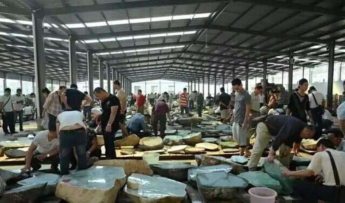 平州翡翠原石如何卖出去平州翡翠原石如何卖-第2张图片-翡翠网 平州翡翠原石如何卖出去平州翡翠原石如何卖-第2张图片-翡翠网