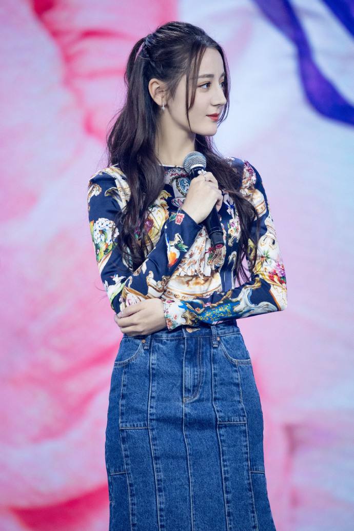 直通春晚2019迪丽热巴哪一期19年春晚 迪丽热巴-第2张图片-翡翠网