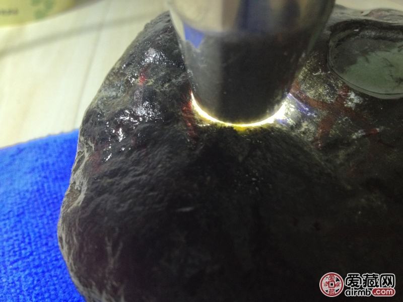 冰种翡翠原石鉴别图片,冰化翡翠原石-第2张图片-翡翠网 冰种翡翠原石鉴别图片,冰化翡翠原石-第2张图片-翡翠网