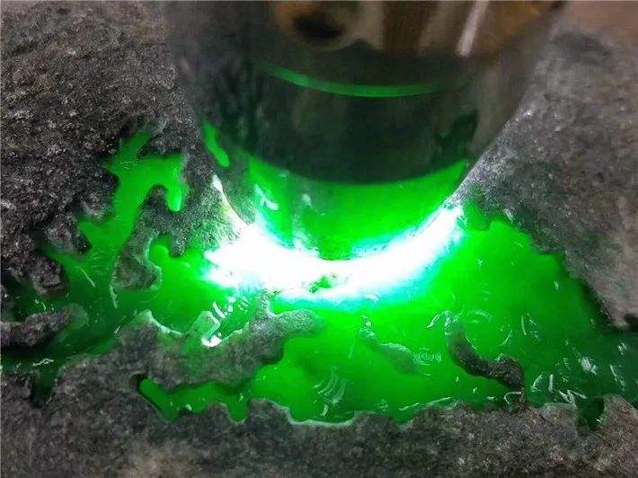 翡翠原石图片文字详解,翡翠水石原石图片-第2张图片-翡翠网 翡翠原石图片文字详解,翡翠水石原石图片-第2张图片-翡翠网