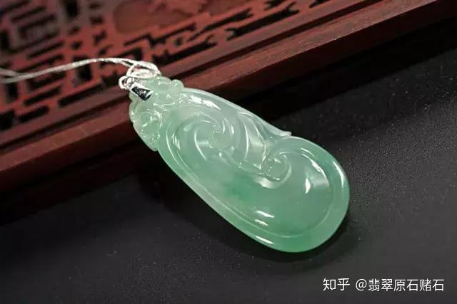 翡翠小知识入门,翡翠基本知识讲解大全-第2张图片-翡翠网 翡翠小知识入门,翡翠基本知识讲解大全-第2张图片-翡翠网