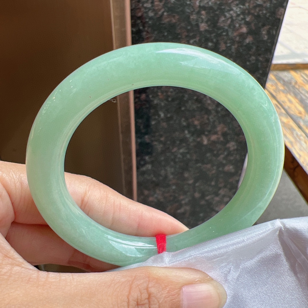 翡翠圈知识大全翡翠基本知识大全-第1张图片-翡翠网 翡翠圈知识大全翡翠基本知识大全-第1张图片-翡翠网