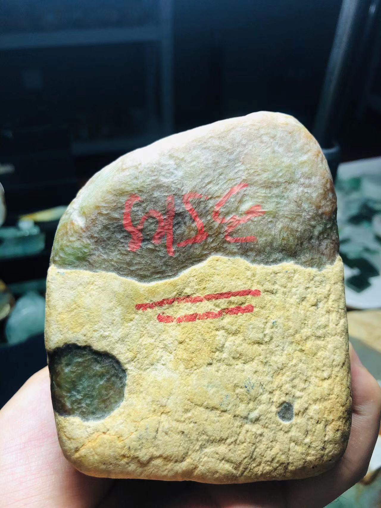 翡翠原石毛料哪里有买的翡翠原石毛料哪里有买-第2张图片-翡翠网 翡翠原石毛料哪里有买的翡翠原石毛料哪里有买-第2张图片-翡翠网