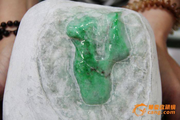 忻州高糯翡翠原石,高糯化翡翠牌子大概多少钱-第1张图片-翡翠网 忻州高糯翡翠原石,高糯化翡翠牌子大概多少钱-第1张图片-翡翠网