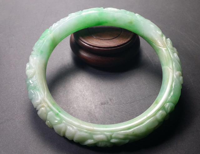 古代翡翠手镯有什么规格的,古代翡翠手镯有什么规格-第1张图片-翡翠网