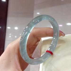 木那糯种翡翠手镯值多少钱?翡翠木那手镯图片-第2张图片-翡翠网 木那糯种翡翠手镯值多少钱?翡翠木那手镯图片-第2张图片-翡翠网