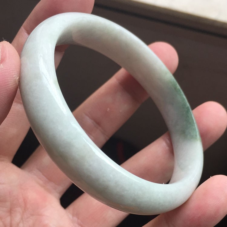 儒种翡翠价格,什么是糯种翡翠-第2张图片-翡翠网 儒种翡翠价格,什么是糯种翡翠-第2张图片-翡翠网