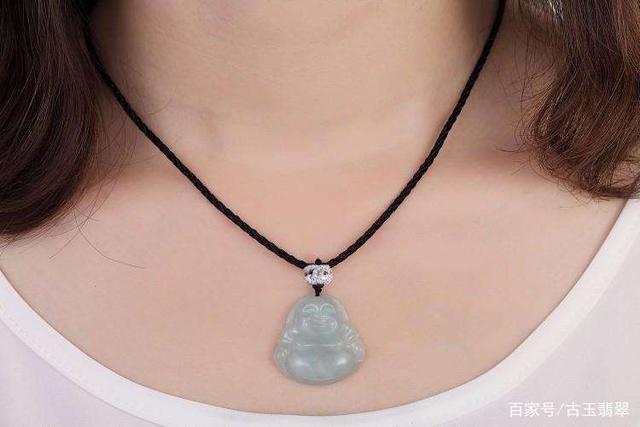 戴翡翠的小知识点,戴翡翠的小知识-第2张图片-翡翠网