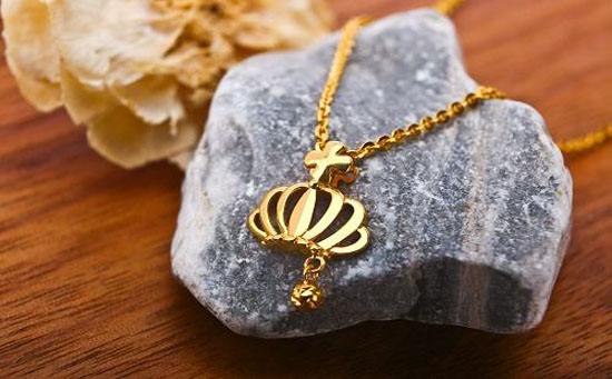 黄金首饰品牌排行榜,黄金首饰品牌-第2张图片-翡翠网 黄金首饰品牌排行榜,黄金首饰品牌-第2张图片-翡翠网