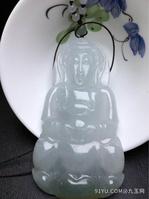 糯种翠绿观音翡翠吊坠价格冰种翡翠观音挂件价格-第1张图片-翡翠网