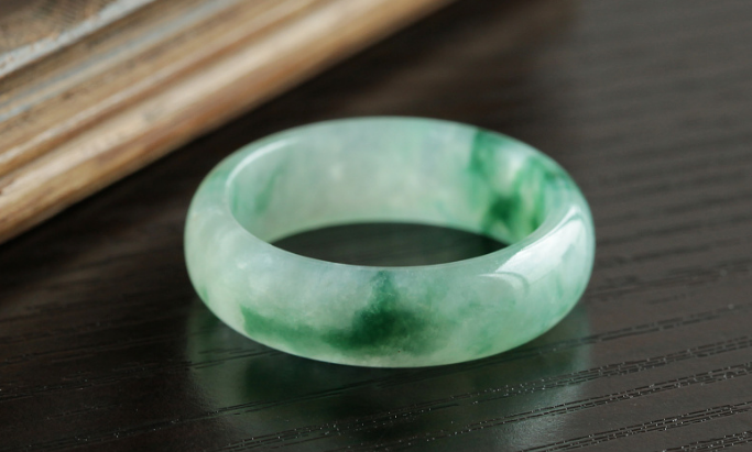 怎么学习翡翠知识在哪里可以学到翡翠的知识-第2张图片-翡翠网 怎么学习翡翠知识在哪里可以学到翡翠的知识-第2张图片-翡翠网