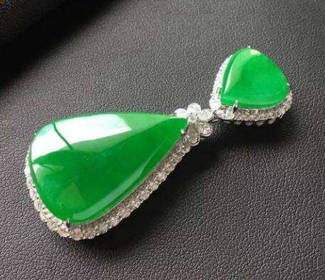 翡翠苹果绿价格,西瓜绿翡翠价格-第2张图片-翡翠网 翡翠苹果绿价格,西瓜绿翡翠价格-第2张图片-翡翠网