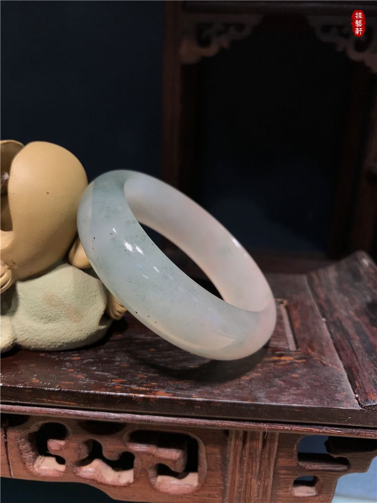 桂林翡翠手镯评估桂林哪里可以鉴定翡翠-第1张图片-翡翠网