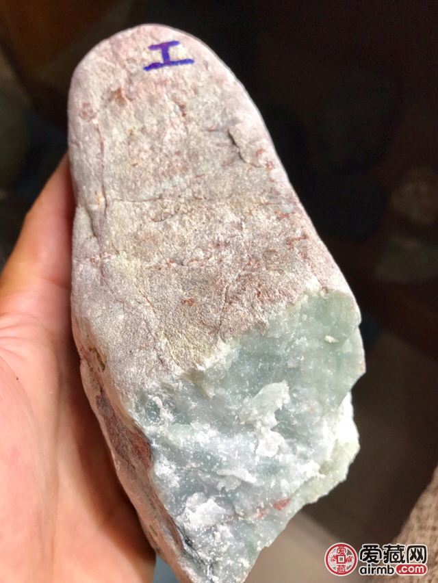 莫莫亮翡翠原石切涨图大涨翡翠原石-第1张图片-翡翠网 莫莫亮翡翠原石切涨图大涨翡翠原石-第1张图片-翡翠网