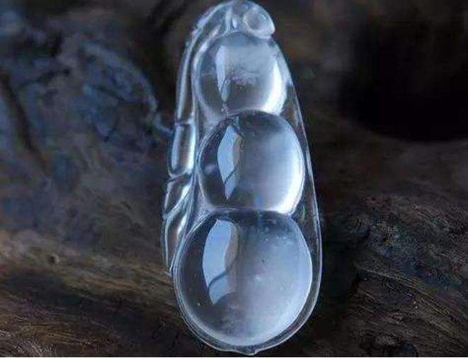 晴水玻璃种翡翠价格,晴水玻璃种翡翠价格贵吗-第1张图片-翡翠网 晴水玻璃种翡翠价格,晴水玻璃种翡翠价格贵吗-第1张图片-翡翠网