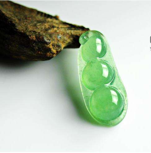 翡翠挂件基础知识,翡翠挂件题材大全-第1张图片-翡翠网 翡翠挂件基础知识,翡翠挂件题材大全-第1张图片-翡翠网