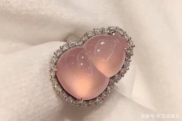 浪漫紫罗兰翡翠知识讲解浪漫紫罗兰翡翠知识-第2张图片-翡翠网 浪漫紫罗兰翡翠知识讲解浪漫紫罗兰翡翠知识-第2张图片-翡翠网