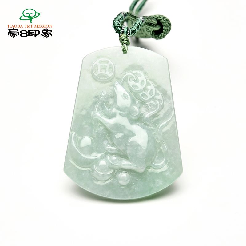 翡翠挂件介绍,翡翠挂件的知识大全-第1张图片-翡翠网 翡翠挂件介绍,翡翠挂件的知识大全-第1张图片-翡翠网