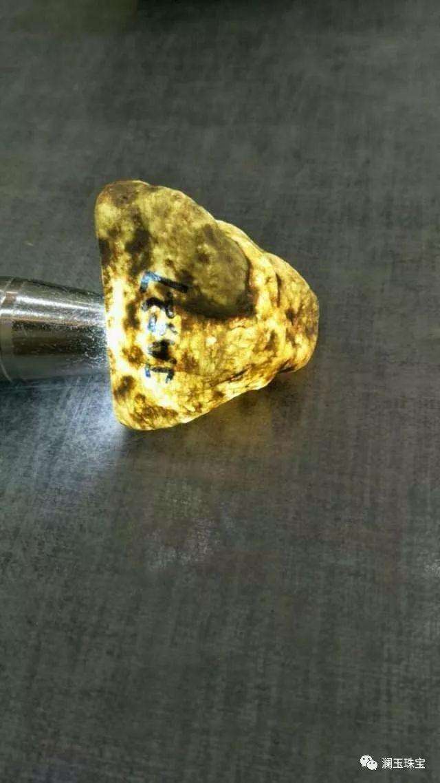 扬中翡翠原石成品,江苏哪里有翡翠原石市场-第2张图片-翡翠网 扬中翡翠原石成品,江苏哪里有翡翠原石市场-第2张图片-翡翠网