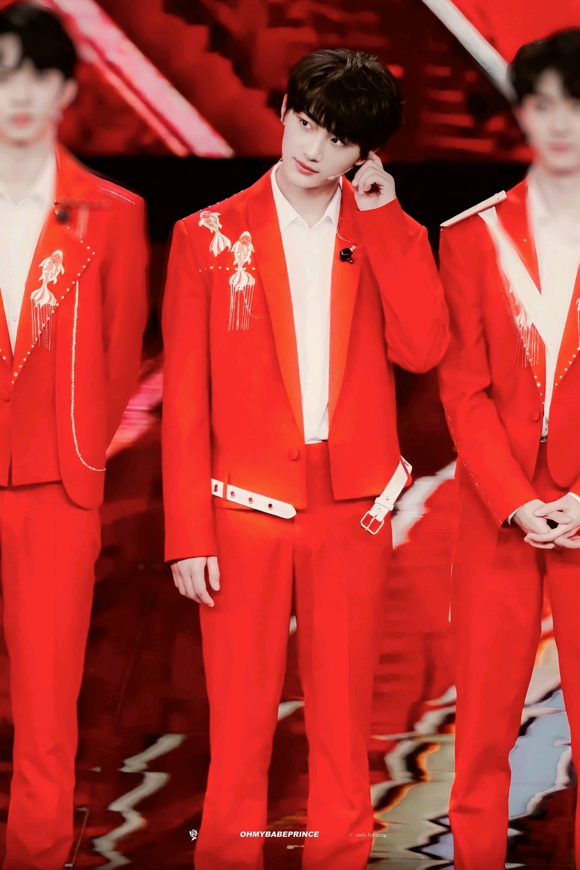 直通春晚2021时代少年团,直通春晚2021时代少年团播出时间重播-第2张图片-翡翠网