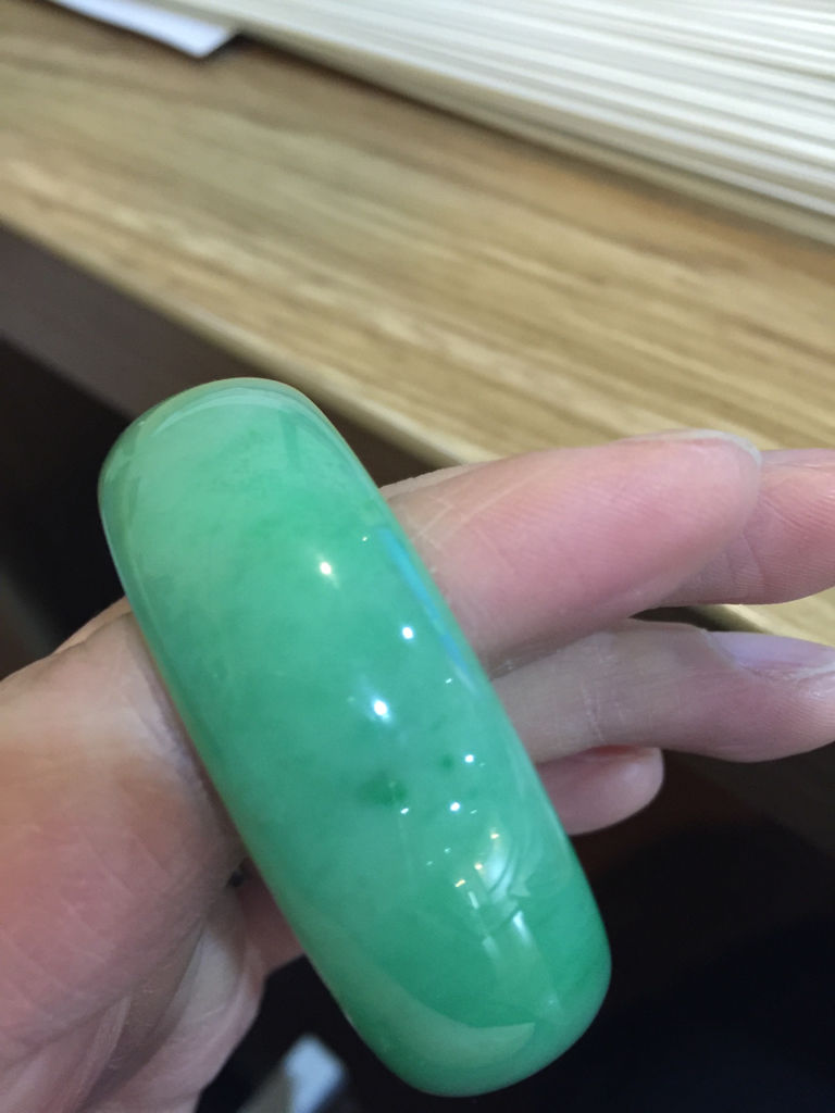 翡翠a货手镯折射率166密度333,翡翠a货手镯折射率1.66-第2张图片-翡翠网 翡翠a货手镯折射率166密度333,翡翠a货手镯折射率1.66-第2张图片-翡翠网