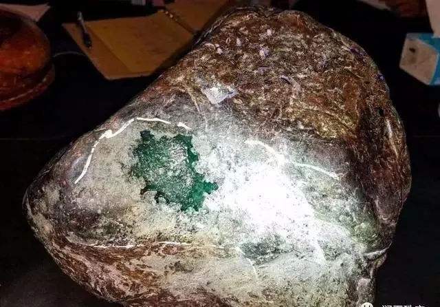 翡翠原石售卖,翡翠原石售卖网-第1张图片-翡翠网 翡翠原石售卖,翡翠原石售卖网-第1张图片-翡翠网