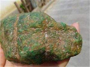 翡翠原石场矿基础知识翡翠原石基础知识汇总-第1张图片-翡翠网 翡翠原石场矿基础知识翡翠原石基础知识汇总-第1张图片-翡翠网