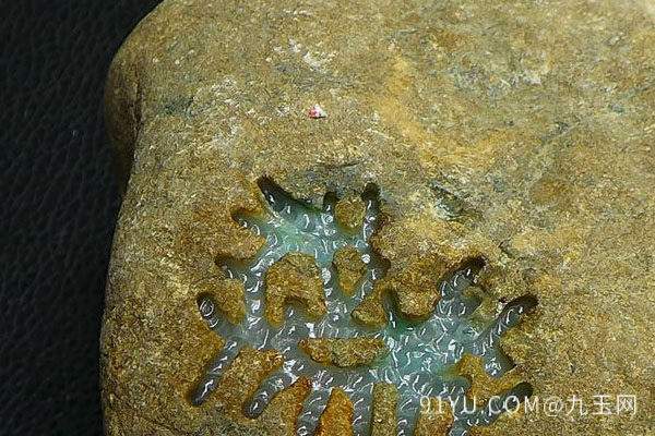 翡翠原石场矿基础知识翡翠原石基础知识汇总-第2张图片-翡翠网 翡翠原石场矿基础知识翡翠原石基础知识汇总-第2张图片-翡翠网